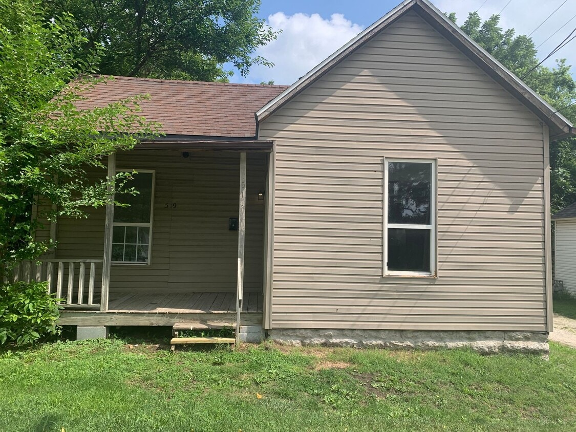 Primary Photo - Recently Remodeled 2 bedroom 1 bathroom home