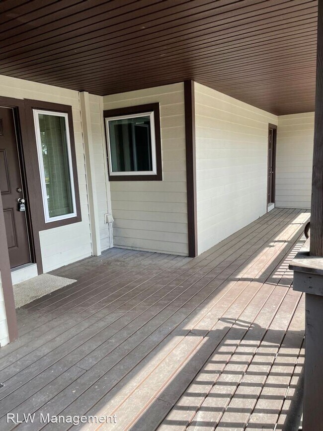 Building Photo - 2 br, 2 bath House - 14202 Sandalwood Drive