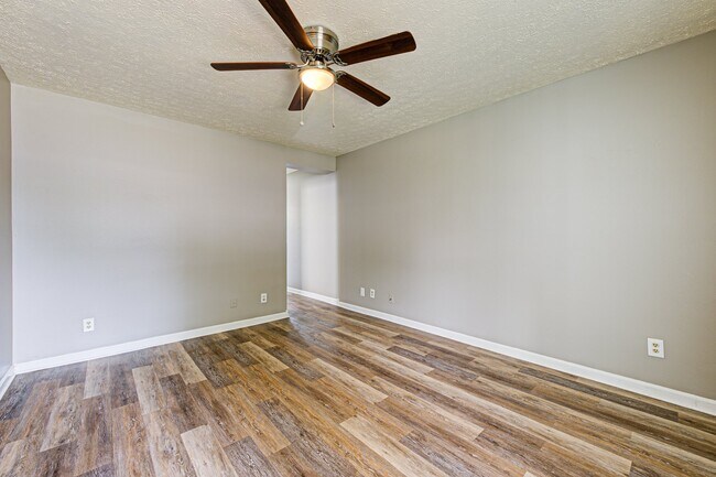 Foto del edificio - 1307 E Market St