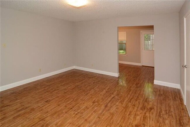 Foto del edificio - 925 Baldwin St