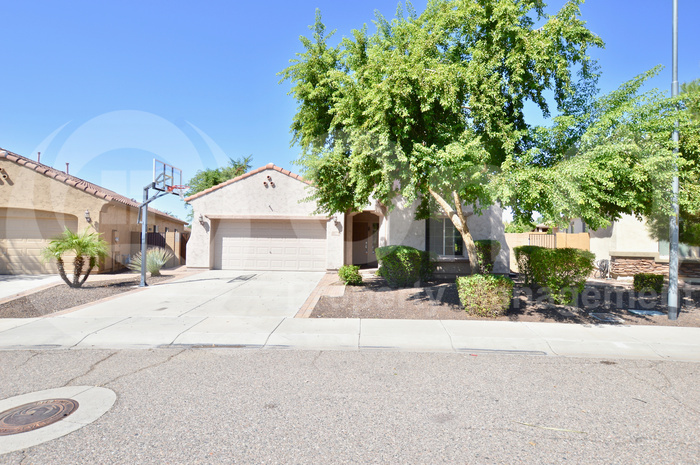 Primary Photo - Stetson Valley Home!