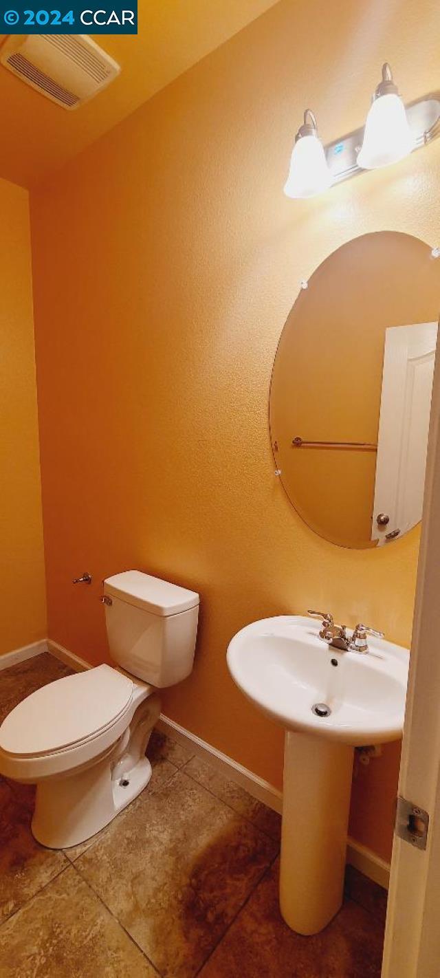 Foto del edificio - 1506 Sycamore Dr