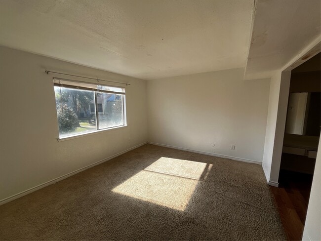 Foto del edificio - 5625 Antoine Dr