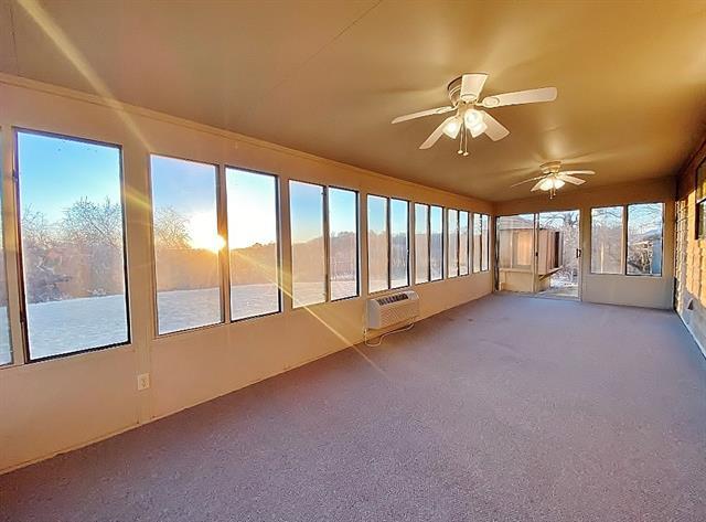 Foto del edificio - 8985 Hilltop Rd