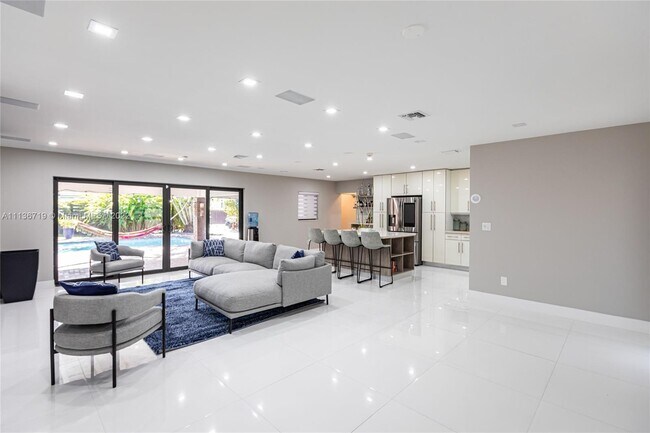 Foto del edificio - 1200 NE 91st Ter