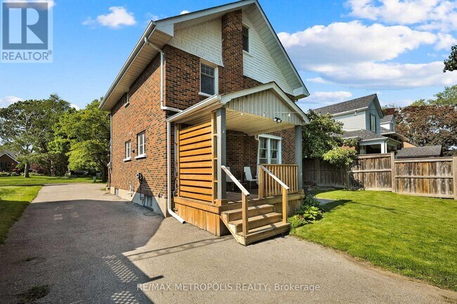 Photo du bâtiment - 463 Athol St E