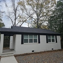Building Photo - 830 S Kilbourne Rd