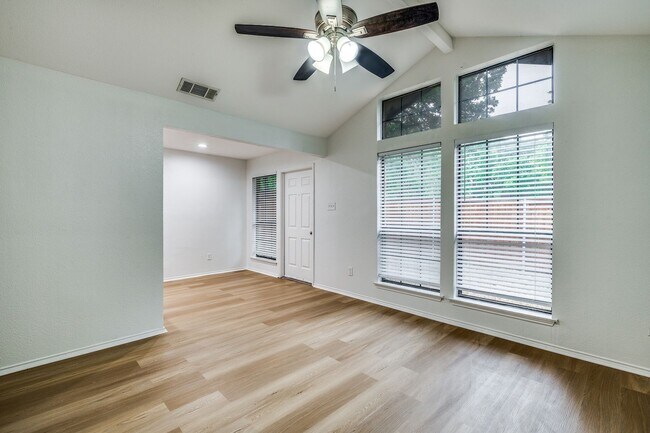 Foto del edificio - 117 Peachtree Ct