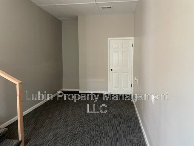 Foto del edificio - 3558 Hallbrook St