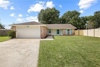 Building Photo - 303 Runnymeade Cir