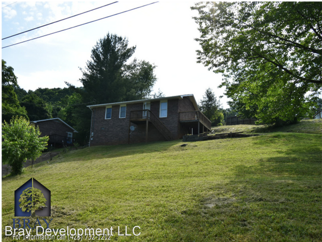 Foto del edificio - 3 br, 2 bath House - 1204 Skelton Bluff Rd.