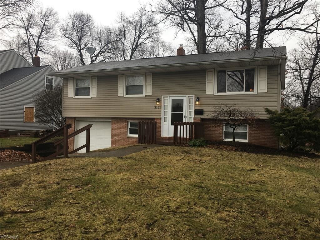 Primary Photo - 3151 Charles St