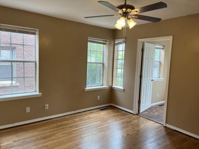 Foto del edificio - 814.5 East Dr