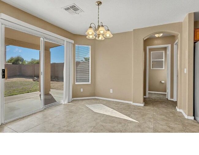 Foto del edificio - 15421 W Gelding Dr