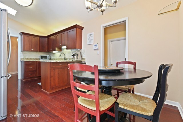 Foto del edificio - 1534 Sheridan Rd