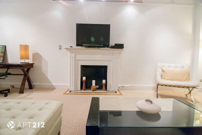 Building Photo - 145 W 58th St