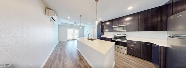 Building Photo - 45760 W Vlg Pkwy