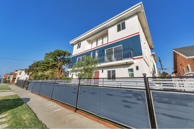 Foto del edificio - 2808 S Redondo Blvd