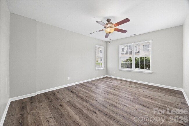 Foto del edificio - 5194 Brooktree Dr