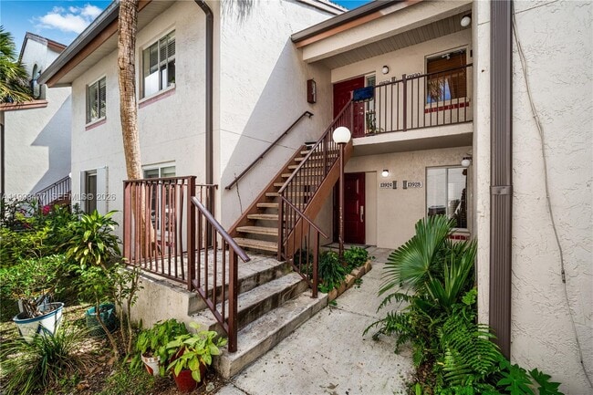 Building Photo - 13924 SW 90th Terrace