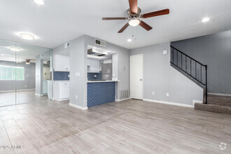 Building Photo - 10227 N 7th Pl