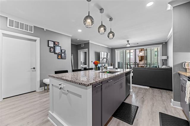 Foto del edificio - 3517 Windhaven Pkwy