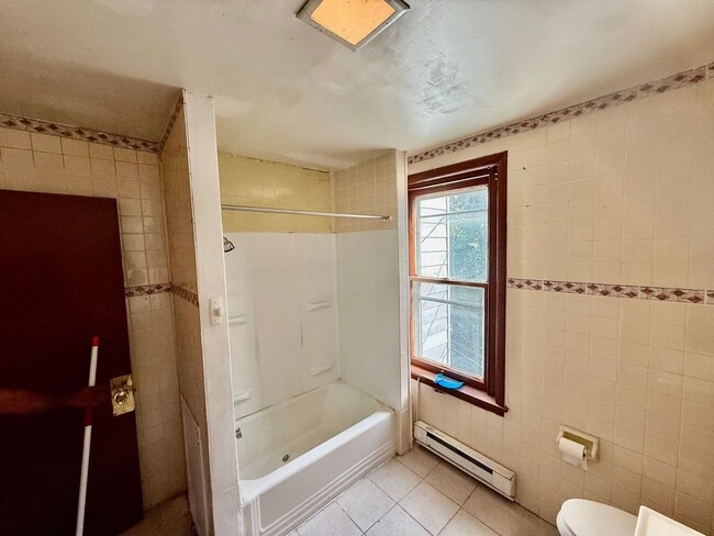 Building Photo - 43 S 13th St
