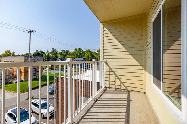 2BD, 2BA - 900SF - Balcony - Provident Place Apartments