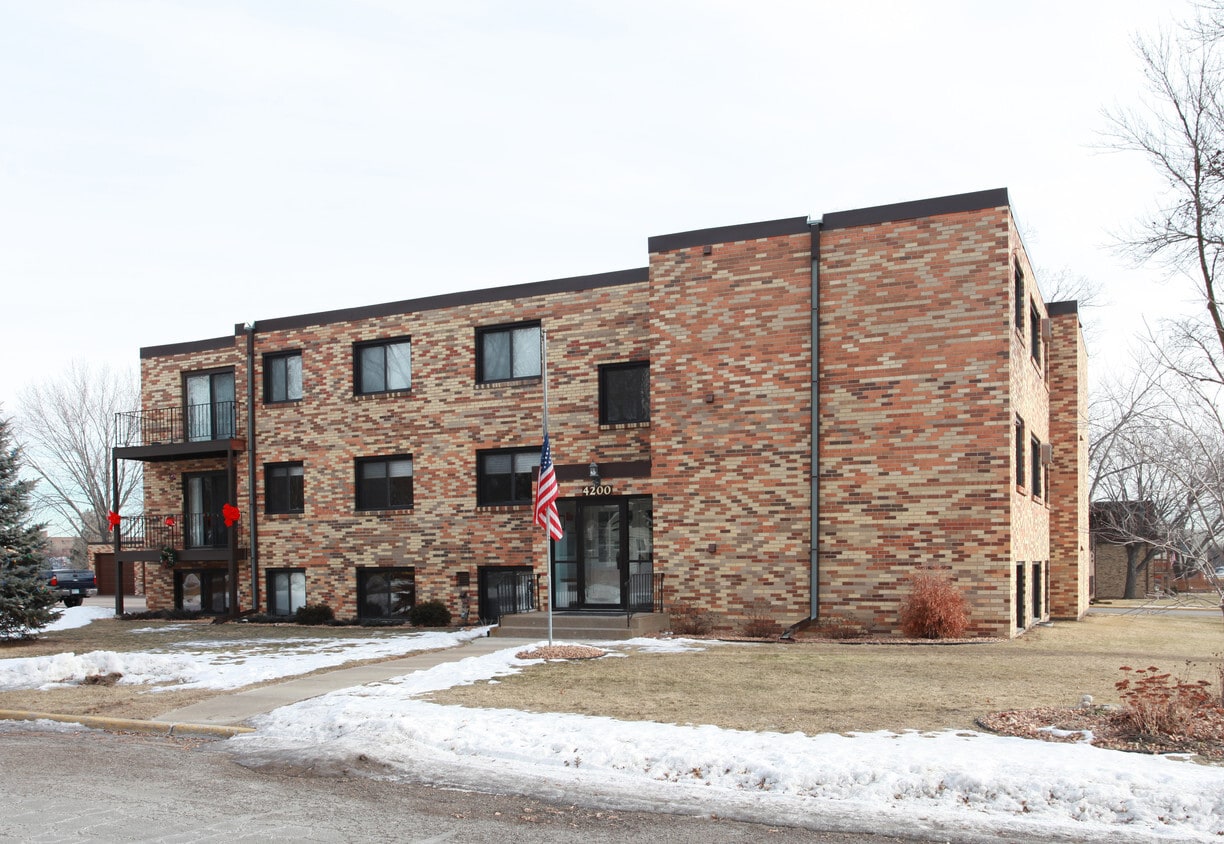 4200 Zealand Ave, New Hope, MN 55428 Apartments in New Hope, MN