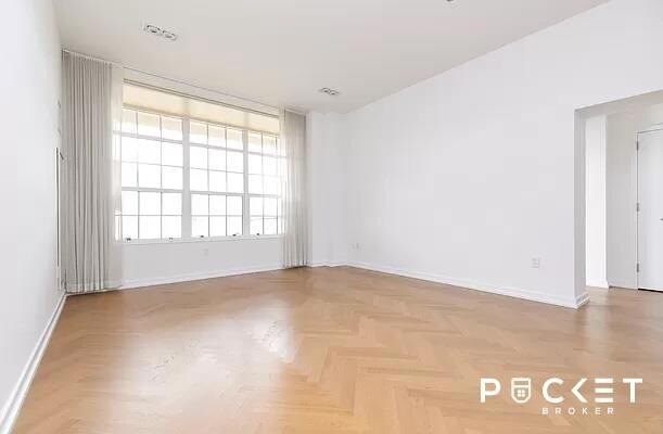 Foto del edificio - 184 Kent Ave