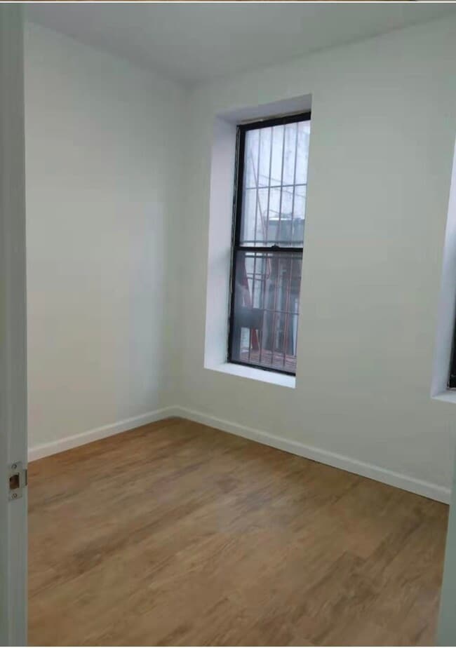 Building Photo - 38 E Broadway
