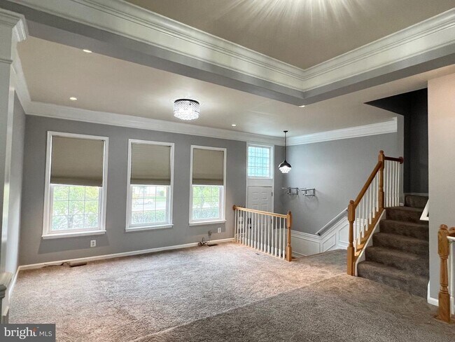 Building Photo - 22464 Maison Carree Square