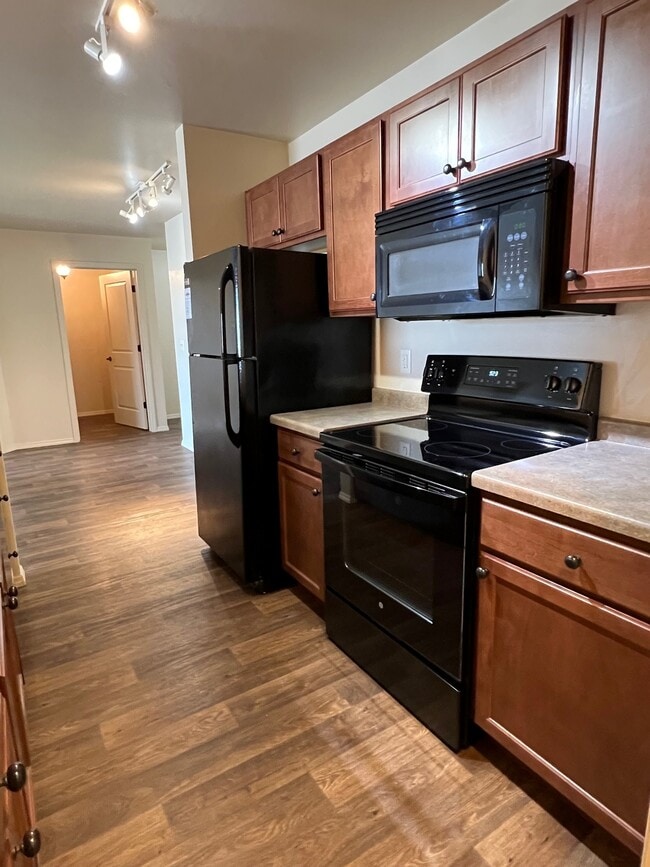 Building Photo - Cobblestone Creek