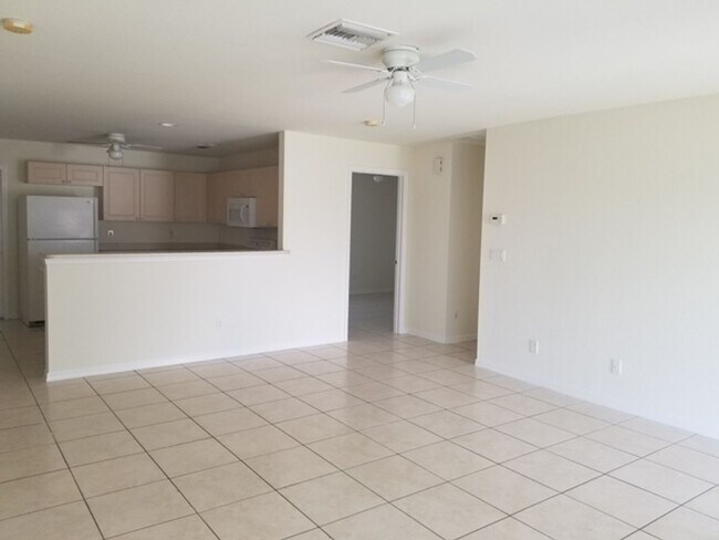 Foto del edificio - 2204-2206 Kenneth Ave S