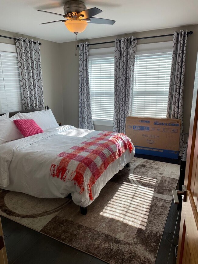 Foto del edificio - Beautiful 1 Bedroom in Highland