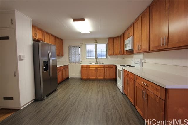 Building Photo - 1174 Luawai St