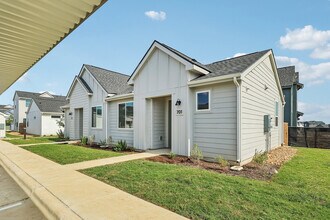 Building Photo - YardHomes Rowlett Creek