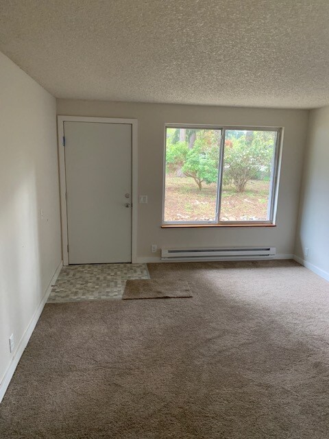 New carpet throughout. - 12006 114th Avenue Ct E