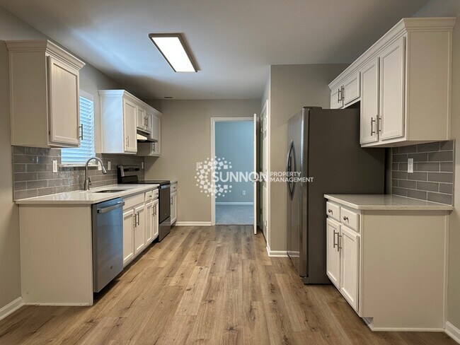 Foto del edificio - Newly Remodeled 5 Bed 2.5 Bath