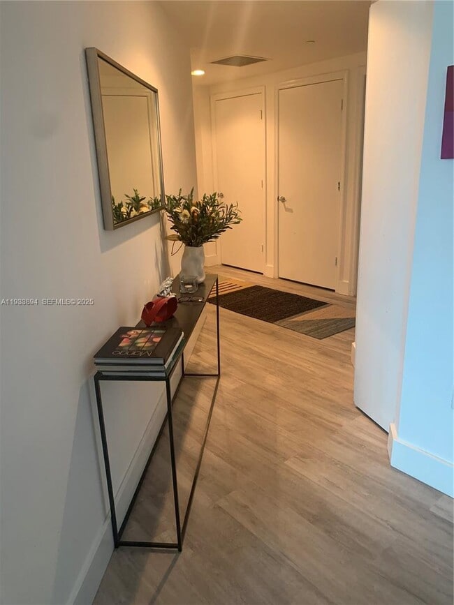 Foto del edificio - 500 Brickell Ave