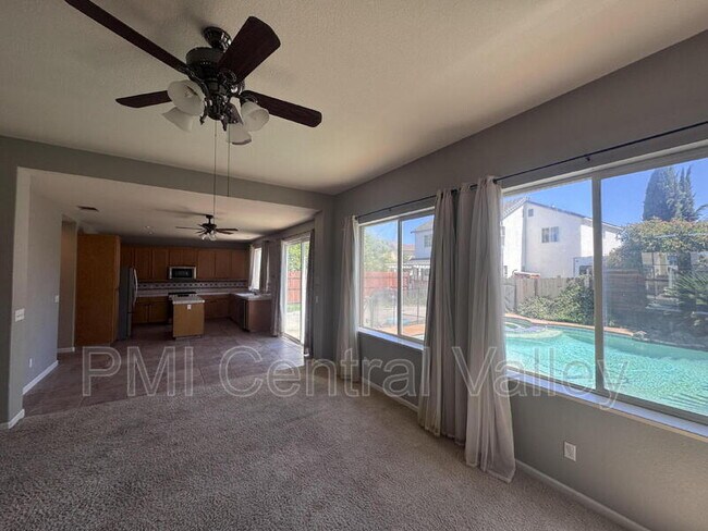 Foto del edificio - 2044 London Ave