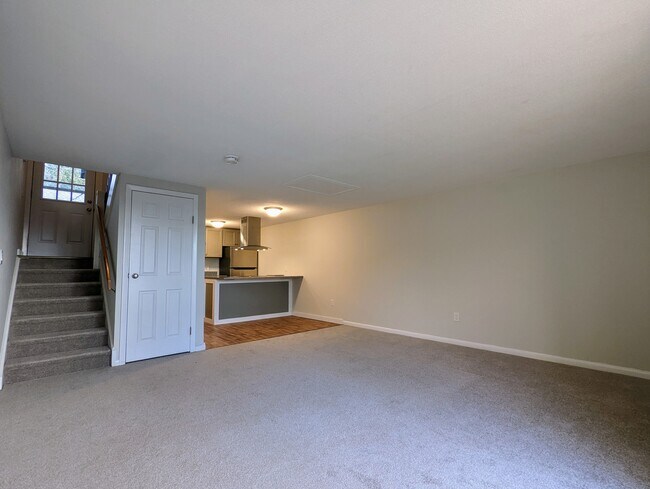 Building Photo - 564 S Willard St