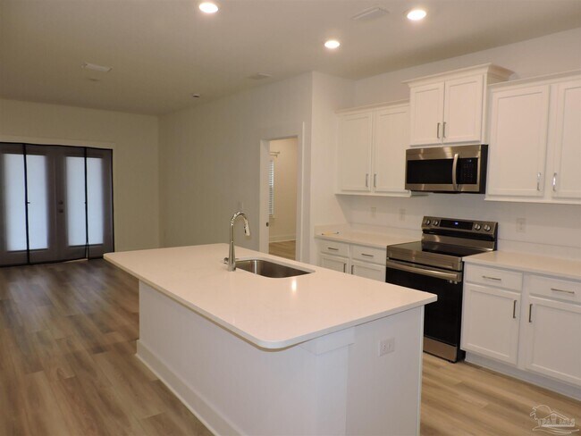 Building Photo - 6590 Paso Fino Dr