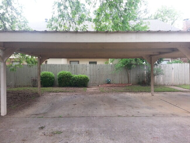 Building Photo - Move in Ready