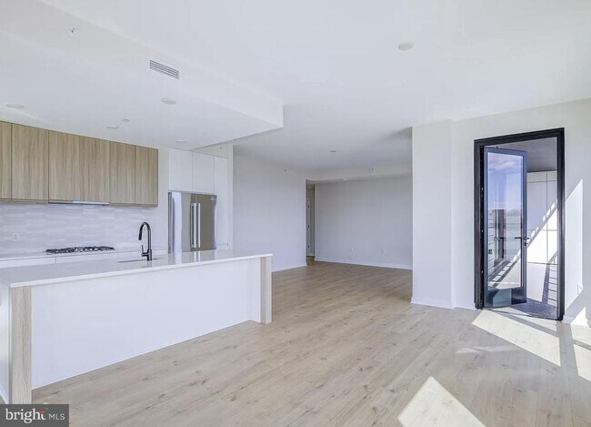 Foto del edificio - 255 W Falls Station Blvd