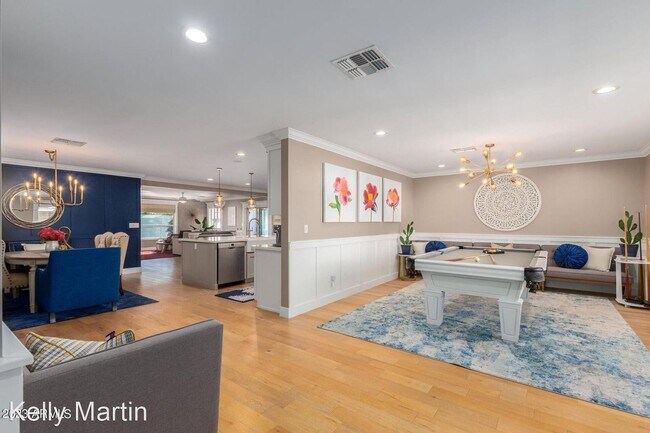 Building Photo - 4 br, 3 bath House - 4623 E Pinchot Ave.