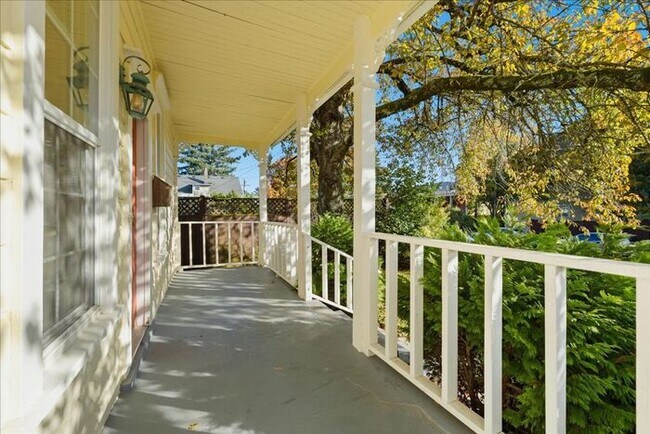 Foto del edificio - Charming Updated Home in SE Portland!