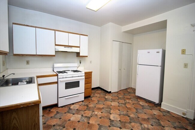 Foto del edificio - 2820 Guilford Ave
