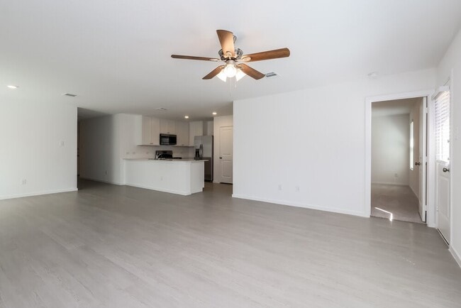 Building Photo - 16002 Tallis Dr