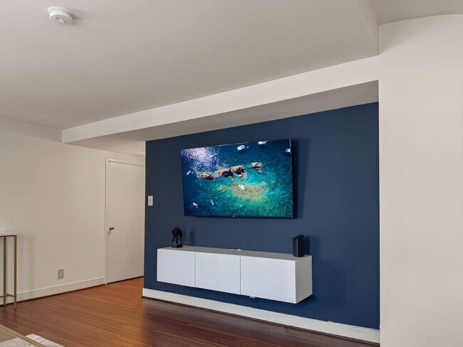 Building Photo - 111-23 N 15th St